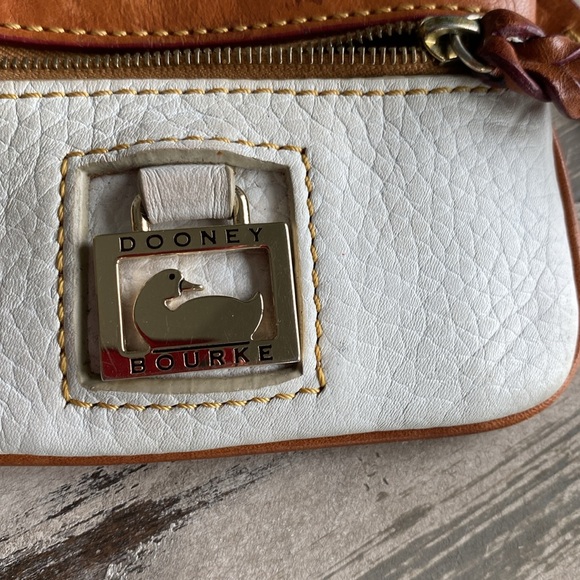 Douney & Bourke cream and brown pebbled leather coin/key/card holder pouch. - Picture 8 of 9